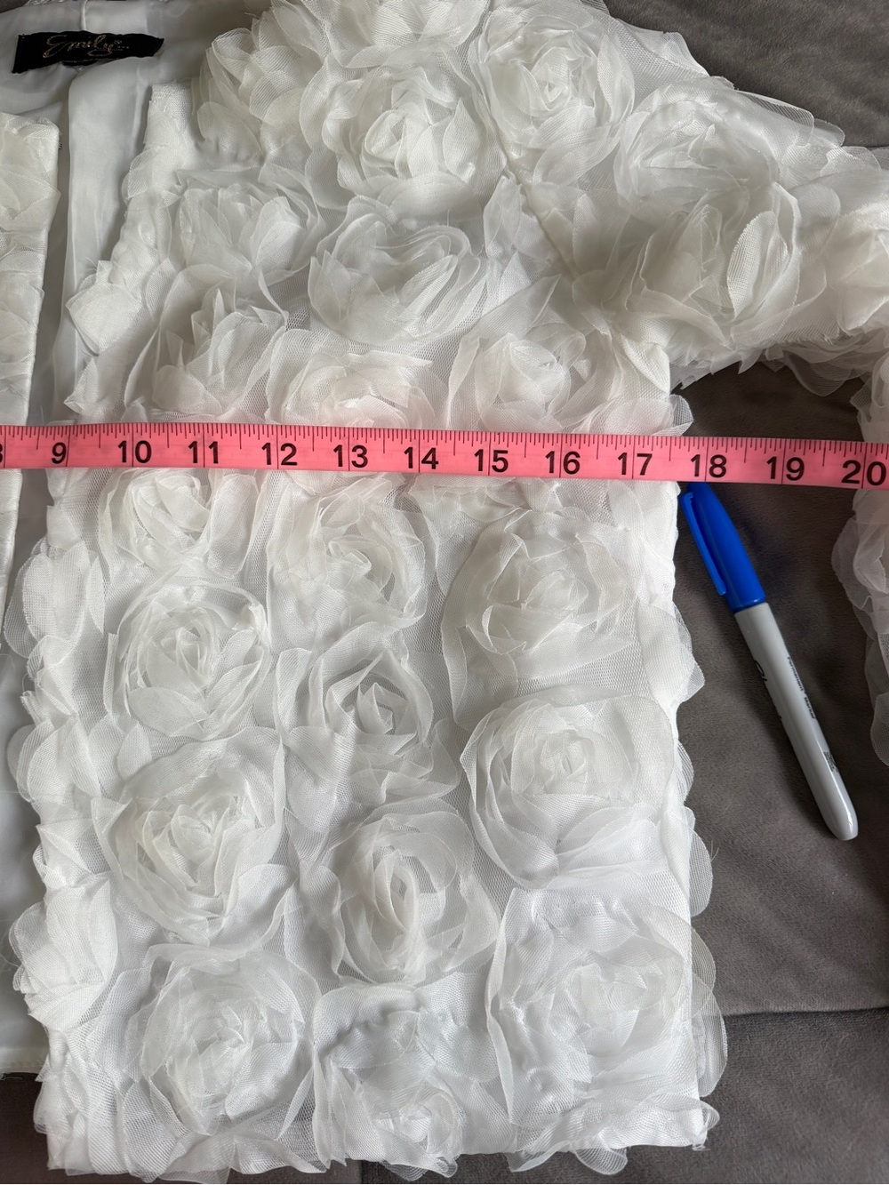 Emily 3D floral appliqué Embellished White Floral Rosette Jacket - Small - Picture 5 of 9